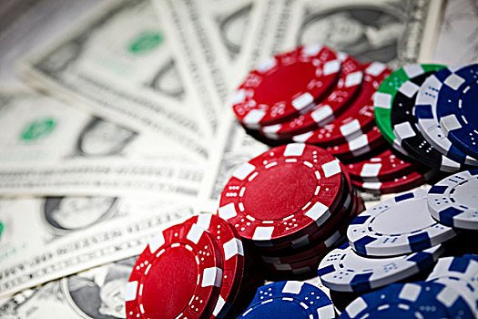 Dashboard cashback dan reward di emuparadise menampilkan estimasi mingguan, tier multiplier, dan tombol claim